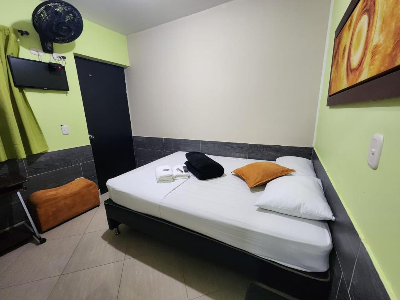 Hotel Laureles Home 麦德林 外观 照片